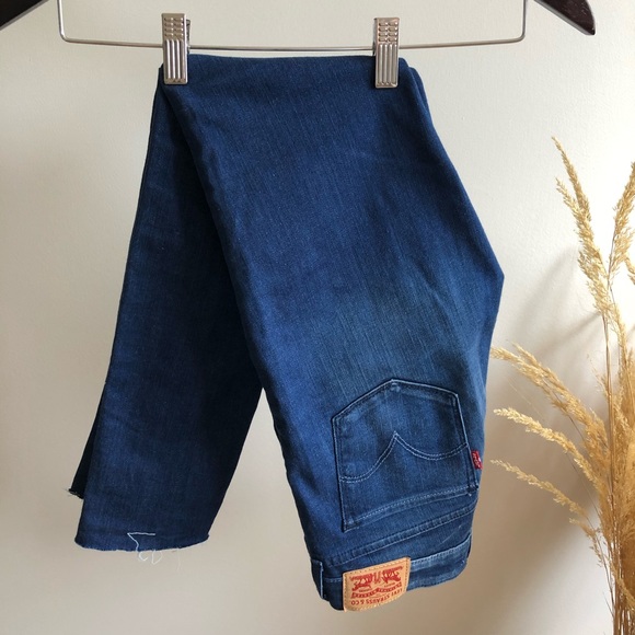 ❗️SOLD ❗️Classic Levi’s 711 skinny jeans - Picture 2 of 7